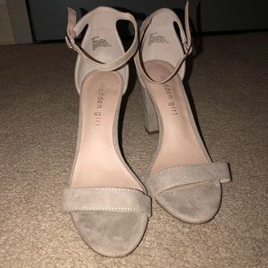 Nude Heels 7.5